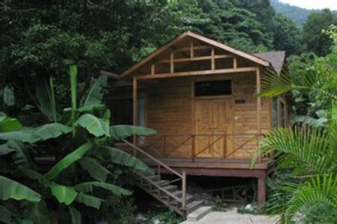 <德庆盘龙峡生态旅游区自驾车2日游>住森林海度假木屋