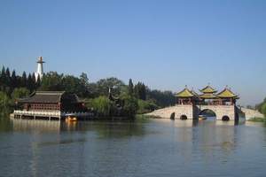扬州瘦西湖_何园_个园_天沐温泉_深度2日游_企业组团旅游