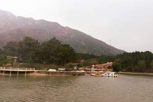 公司组团去清远漂流 清远古龙峡 清新温泉 牛鱼嘴风景区两日游