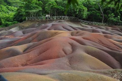 <毛里求斯南部1日游>圣水湖,七色土,途牛独家发团
